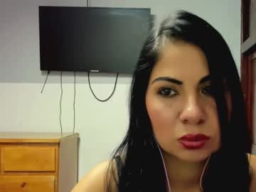 Saralunabellaerazo Chaturbate stream image from August 30, 2025