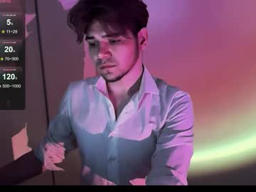 1roberttt Chaturbate stream image from August 30, 2025