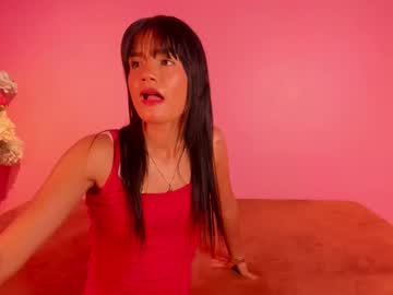 Zoelsmall Chaturbate stream image from August 30, 2025