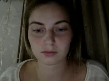 Teyni Chaturbate stream image from August 30, 2025