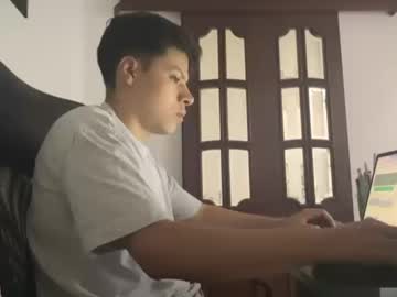 Tralalero99 Chaturbate stream image from August 30, 2025