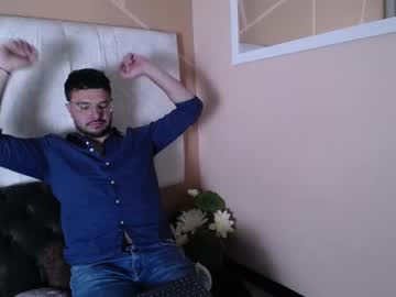 Damian_Hills Chaturbate stream image from August 31, 2025