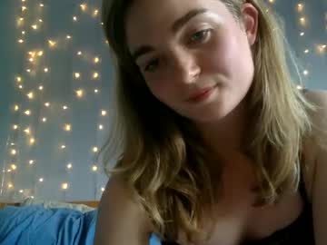 Sweetlittlething_ Chaturbate stream image from August 31, 2025