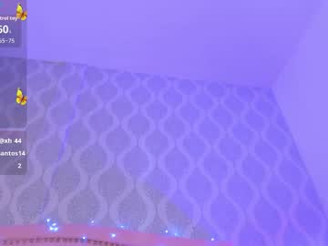 Onlygia Chaturbate stream image from August 31, 2025
