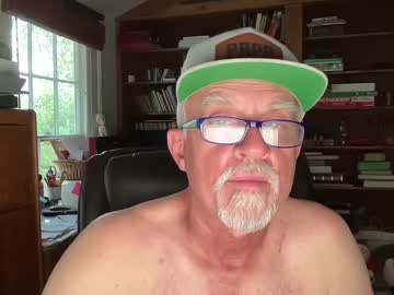 Dwinterfield100 Chaturbate stream image from August 31, 2025
