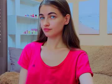Vikiberry Chaturbate stream image from August 31, 2025