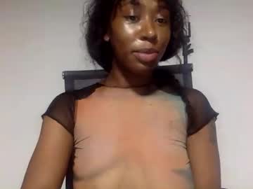 Sexycreamymama Chaturbate stream image from August 31, 2025