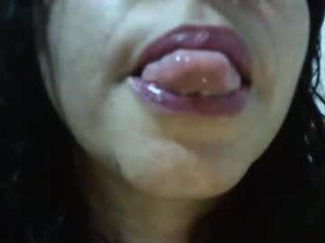 Tuzusy Chaturbate stream image from August 31, 2025