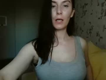 Katalinaqes Chaturbate stream image from August 31, 2025