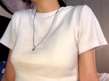 Ellie_Hollow Chaturbate stream image from August 31, 2025