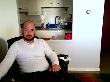 Drewg91 Chaturbate stream image from August 31, 2025