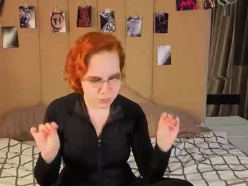 Tilliedalba Chaturbate stream image from August 31, 2025