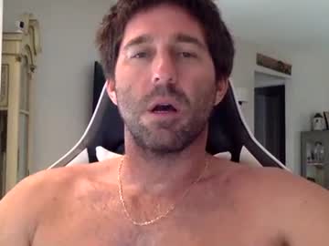 Traviskenn Chaturbate stream image from August 31, 2025