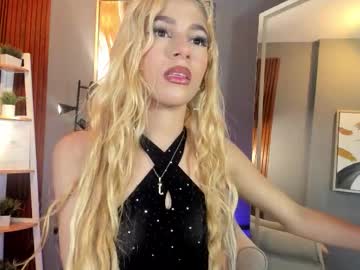 Cinnia_ Chaturbate stream image from August 31, 2025