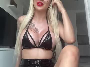 Kittytyti Chaturbate stream image from August 31, 2025
