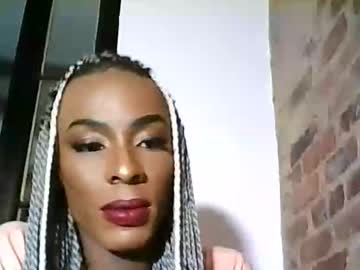 Avy_Favent Chaturbate stream image from August 31, 2025