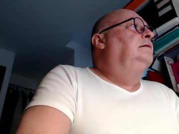 Hervebi63 Chaturbate stream image from August 31, 2025
