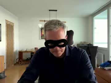 Uselessdog Chaturbate stream image from August 31, 2025