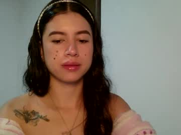 Aine_Ileana Chaturbate stream image from August 31, 2025