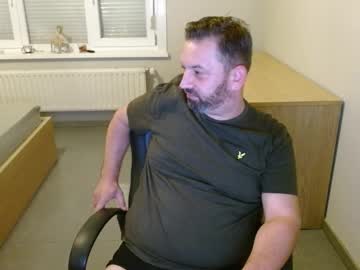 Joscrossbot Chaturbate stream image from August 31, 2025