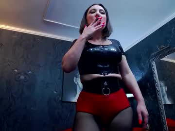 Mistresswanda Chaturbate stream image from August 31, 2025