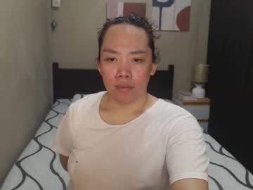 Hotseductivests Chaturbate stream image from September 01, 2025