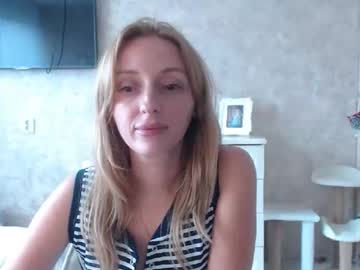 Hellokittykaty Chaturbate stream image from September 01, 2025