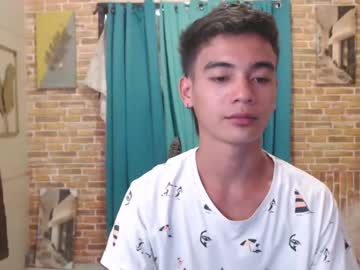 Ur_Naughtyboy_Raphael Chaturbate stream image from September 01, 2025