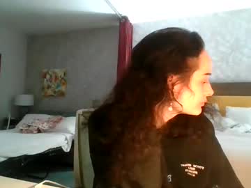 Vivienneray113 Chaturbate stream image from September 01, 2025