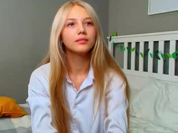 Lil_Tasty33 Chaturbate stream image from September 01, 2025