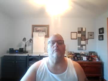 B1gh0rnyguy Chaturbate stream image from September 01, 2025