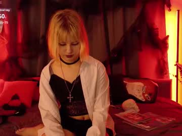 Liyaluna Chaturbate stream image from September 01, 2025