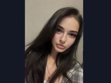 Loreeluben Chaturbate stream image from September 01, 2025