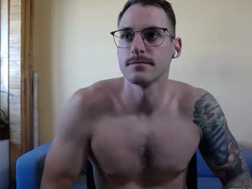 Valentineruffle Chaturbate stream image from September 01, 2025