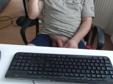 Robzombi Chaturbate stream image from September 01, 2025
