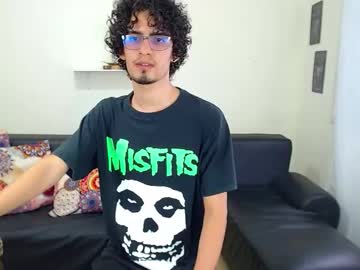 Tomylizard Chaturbate stream image from September 01, 2025