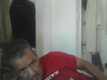 Fozzythebear111 Chaturbate stream image from September 01, 2025