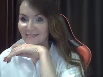 Taisialucky77 Chaturbate stream image from September 01, 2025