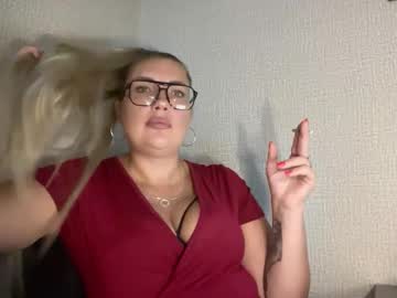 Reneemendez Chaturbate stream image from September 01, 2025