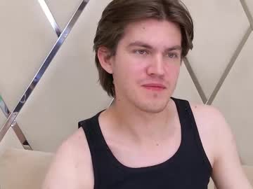 Williamgrante Chaturbate stream image from September 01, 2025