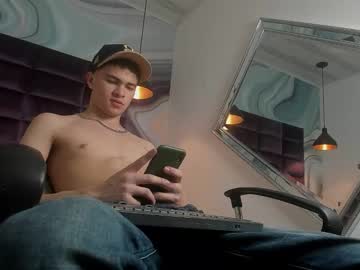 Casper_White_ Chaturbate stream image from September 01, 2025
