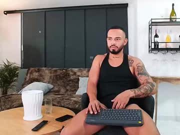 Donn_Cruz Chaturbate stream image from September 01, 2025