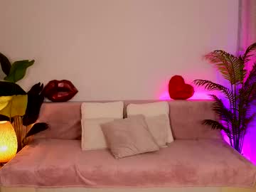 Auroragilt Chaturbate stream image from September 02, 2025