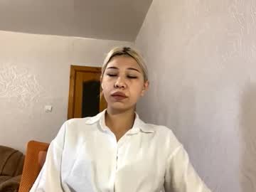 Elaineskillan Chaturbate stream image from September 02, 2025