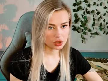 Adelloyss Chaturbate stream image from September 02, 2025