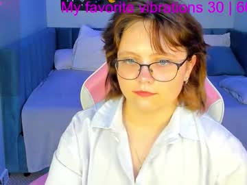 Nina_Lunaa Chaturbate stream image from September 02, 2025