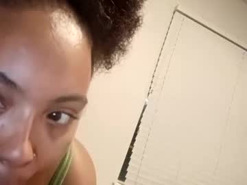 Shelbyyyred Chaturbate stream image from September 02, 2025