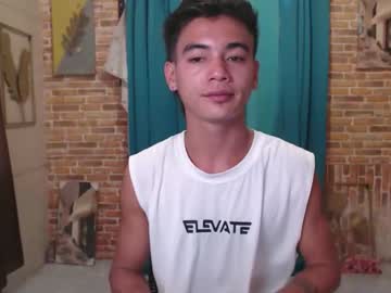 Ur_Naughtyboy_Raphael Chaturbate stream image from September 02, 2025