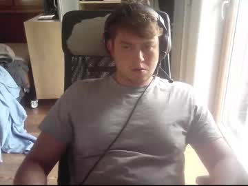 Iloveyoutoo2000 Chaturbate stream image from September 02, 2025