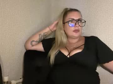 Reneemendez Chaturbate stream image from September 02, 2025